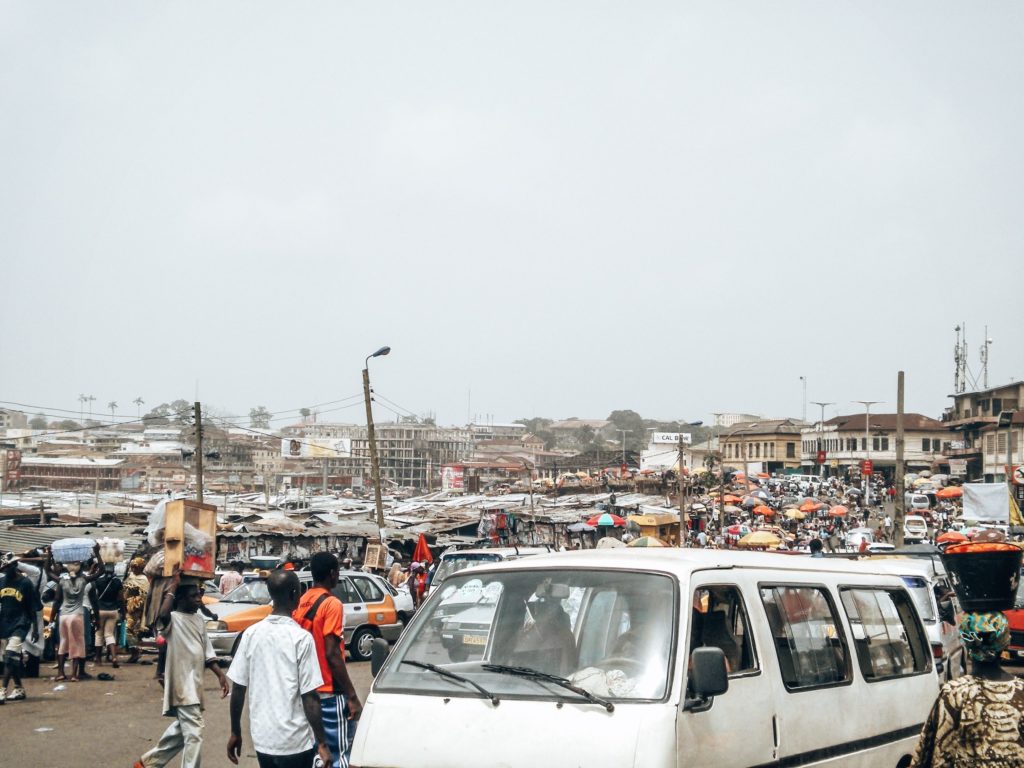 ghana-markt-tro-tro