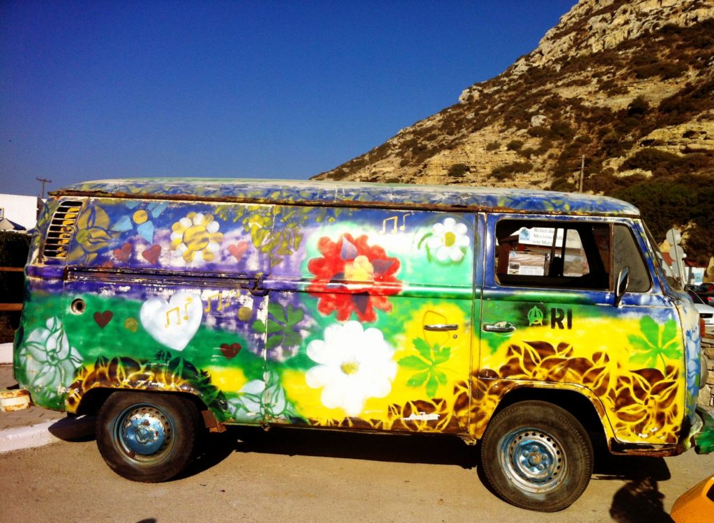 matala-hippie-bus